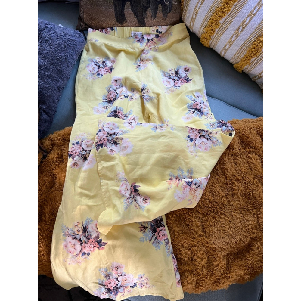 Women's Feather Bone by Anthropologie Yellow Floral Wide Leg Pants Size 6